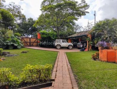 Casa de 4 alcobas en venta en Aparco San Francisco, Ibagué · foto 2 de 20