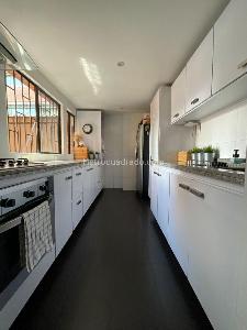 Apartamento de 3 alcobas en venta en Parque De La 93, Bogotá, 133 m² · foto 4 de 10