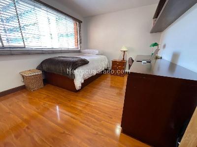 Apartamento de 3 alcobas en venta en Parque De La 93, Bogotá, 133 m² · foto 8 de 10