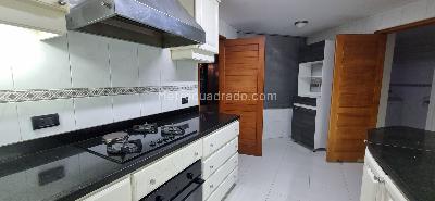 Apartamento de 3 alcobas en venta en Sierras Del Moral, Bogotá, 183 m² · foto 7 de 13