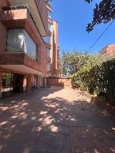 Apartamento de 4 alcobas en venta en La Carolina Country, Bogotá, 250 m² · foto 18 de 20