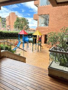 Apartamento de 4 alcobas en venta en Los Rosales, Bogotá, 375 m² · foto 13 de 18