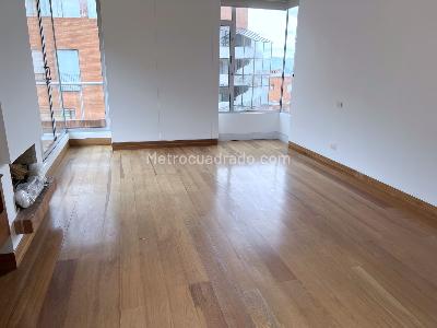 Apartamento de 4 alcobas en venta en Los Rosales, Bogotá, 375 m² · foto 2 de 18