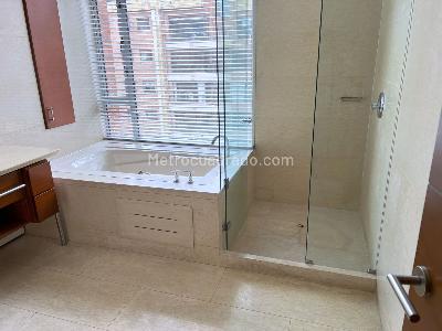 Apartamento de 4 alcobas en venta en Los Rosales, Bogotá, 375 m² · foto 12 de 18