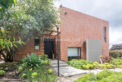 Casa de 3 alcobas en venta en Macadamia, La Calera, 152 m² · foto 2 de 13