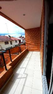 Casa de 4 alcobas en venta en Contador De Alameda, Bogotá, 250 m² · foto 2 de 15