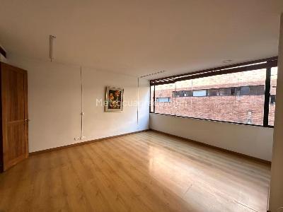 Apartamento de 3 alcobas en venta en Chico Norte, Bogotá, 133 m² · foto 12 de 20