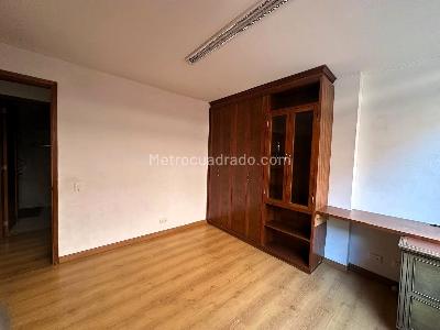 Apartamento de 3 alcobas en venta en Chico Norte, Bogotá, 133 m² · foto 15 de 20