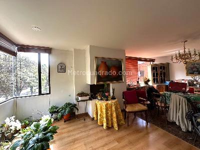 Apartamento de 3 alcobas en venta en Chico Norte, Bogotá, 133 m² · foto 2 de 20