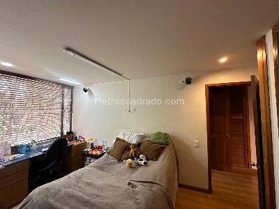 Apartamento de 3 alcobas en venta en Chico Norte, Bogotá, 133 m² · foto 7 de 20