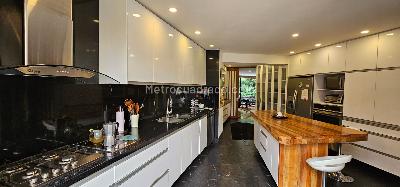 Casa de 5 alcobas en venta en Bosque Izquierdo Raqueta, Bogotá, 450 m² · foto 8 de 20