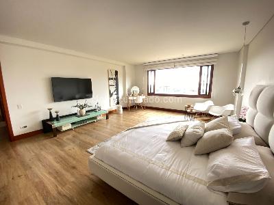 Casa de 4 alcobas en venta en Bella Suiza, Bogotá, 450 m² · foto 3 de 14
