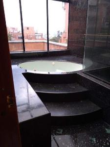 Apartamento de 3 alcobas en venta en Los Rosales, Bogotá, 413 m² · foto 9 de 15