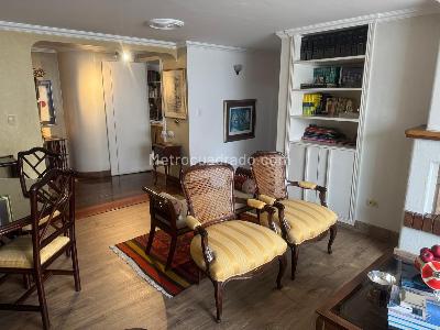 Apartamento de 3 alcobas en venta en Santa Barbara, Bogotá, 137 m² · foto 3 de 20