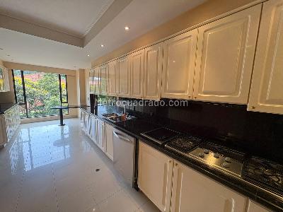 Apartamento en venta en Santa Barbara Alta, Bogotá · foto 3 de 16