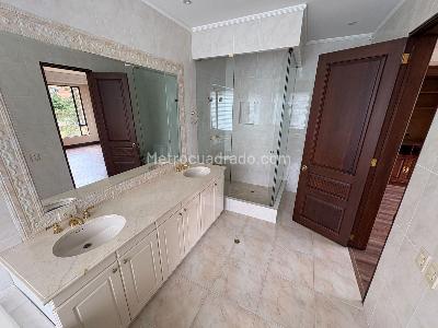Apartamento de 3 alcobas en venta en Altos De Santa Barbara, Bogotá, 315 m² · foto 18 de 18