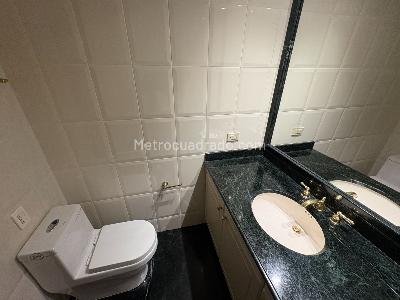 Apartamento de 3 alcobas en venta en Altos De Santa Barbara, Bogotá, 315 m² · foto 12 de 18