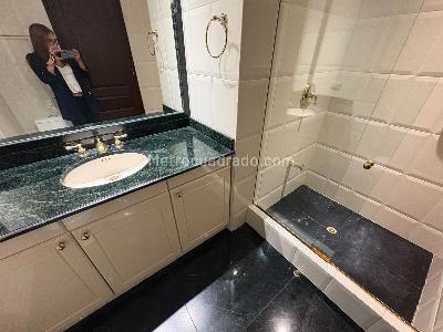 Apartamento de 3 alcobas en venta en Altos De Santa Barbara, Bogotá, 315 m² · foto 13 de 18