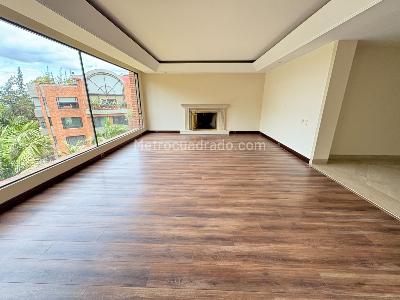 Apartamento de 3 alcobas en venta en Altos De Santa Barbara, Bogotá, 315 m² · foto 2 de 18
