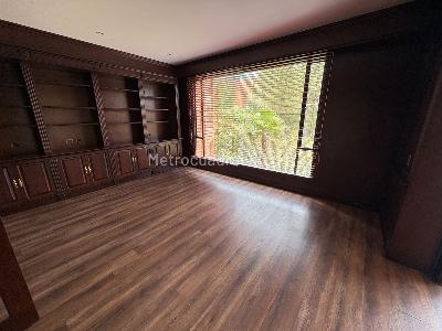 Apartamento de 3 alcobas en venta en Altos De Santa Barbara, Bogotá, 315 m² · foto 16 de 18