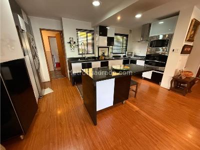 Casa de 4 alcobas en venta en San Patricio, Bogotá, 180 m² · foto 2 de 20