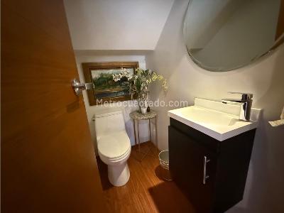 Casa de 4 alcobas en venta en San Patricio, Bogotá, 180 m² · foto 3 de 20