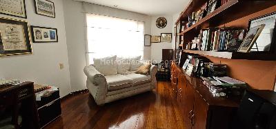 Apartamento de 4 alcobas en venta en Santa Barbara Occidental, Bogotá, 207 m² · foto 12 de 20