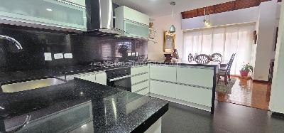 Apartamento de 4 alcobas en venta en Santa Barbara Occidental, Bogotá, 207 m² · foto 7 de 20