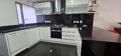 Apartamento de 4 alcobas en venta en Santa Barbara Occidental, Bogotá, 207 m² · foto 8 de 20