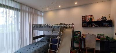 Casa de 5 alcobas en venta en Altos De San Isidro, Bogotá, 1000 m² · foto 16 de 20