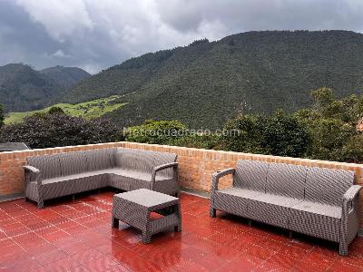 Casa de 3 alcobas en venta en Macadamia, La Calera, 220 m² · foto 2 de 19