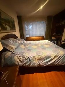 Apartamento de 3 alcobas en venta en Chico San Patricio, Bogotá, 235 m² · foto 13 de 17