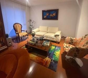 Apartamento de 3 alcobas en venta en Chico San Patricio, Bogotá, 235 m² · foto 3 de 17
