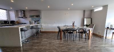 Apartamento de 3 alcobas en venta en Chico Santa Barbara, Bogotá, 135 m² · foto 16 de 19