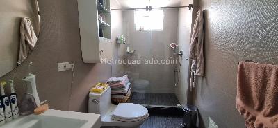 Apartamento de 3 alcobas en venta en Chico Santa Barbara, Bogotá, 135 m² · foto 8 de 19