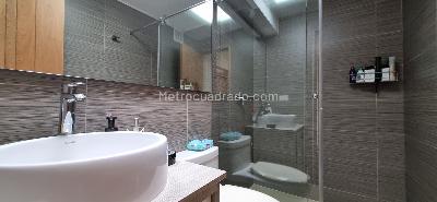 Apartamento de 3 alcobas en venta en Chico Santa Barbara, Bogotá, 135 m² · foto 10 de 19