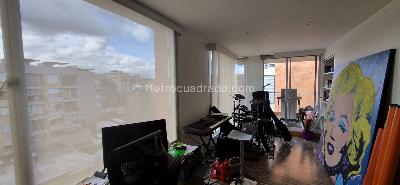 Apartamento de 3 alcobas en venta en Chico Santa Barbara, Bogotá, 135 m² · foto 12 de 19
