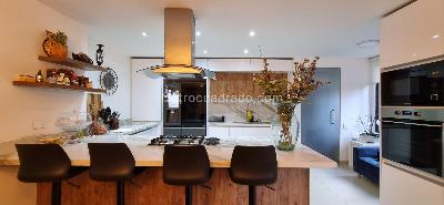 Apartamento de 3 alcobas en venta en Sierras Del Moral, Bogotá, 209 m² · foto 4 de 18