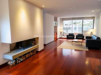 Apartamento de 3 alcobas en venta en Chico Navarro Santa Barbara, Bogotá, 171 m² · foto 1 de 20