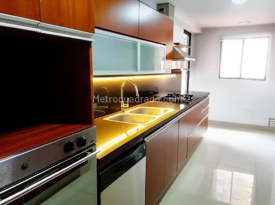 Apartamento de 3 alcobas en venta en Chico Navarro Santa Barbara, Bogotá, 171 m² · foto 6 de 20