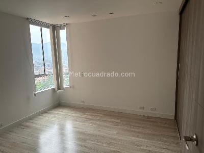 Apartamento de 2 alcobas en venta en Envigado, Medellín, 72 m² · foto 12 de 17