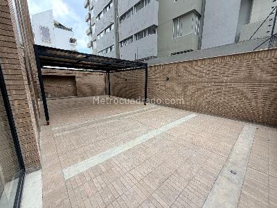 Apartamento de 2 alcobas en venta en La Cabrera, Bogotá, 200 m² · foto 4 de 10