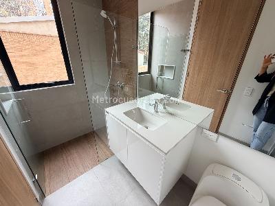 Apartamento de 2 alcobas en venta en La Cabrera, Bogotá, 200 m² · foto 7 de 10