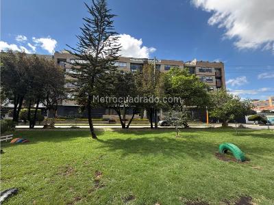 Apartamento en venta en Contador, Bogotá · foto 3 de 20