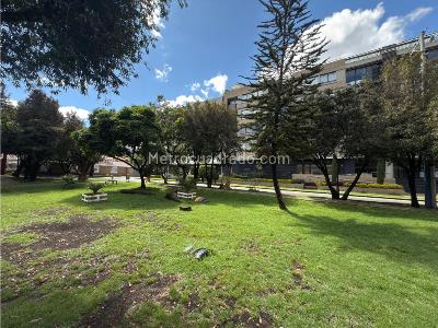 Apartamento en venta en Contador, Bogotá · foto 4 de 20