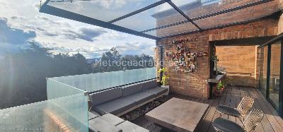 Apartamento de 2 alcobas en venta en El Refugio, Bogotá, 176 m² · foto 6 de 18