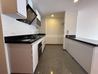 Apartamento en venta en Santa Barbara Central, Bogotá · foto 7 de 20