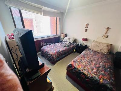 Apartamento de 2 alcobas en venta en Santa Barbara Central, Bogotá, 167 m² · foto 2 de 16