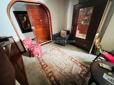 Apartamento de 2 alcobas en venta en Santa Barbara Central, Bogotá, 167 m² · foto 14 de 16