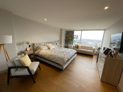 Apartamento de 3 alcobas en venta en Refugio Alto, Bogotá, 250 m² · foto 10 de 18